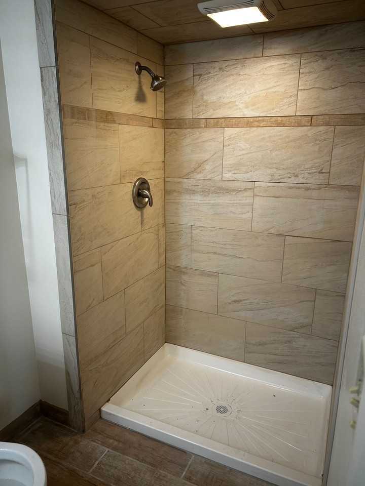 126 Falls Rd - Photo 3 of 12