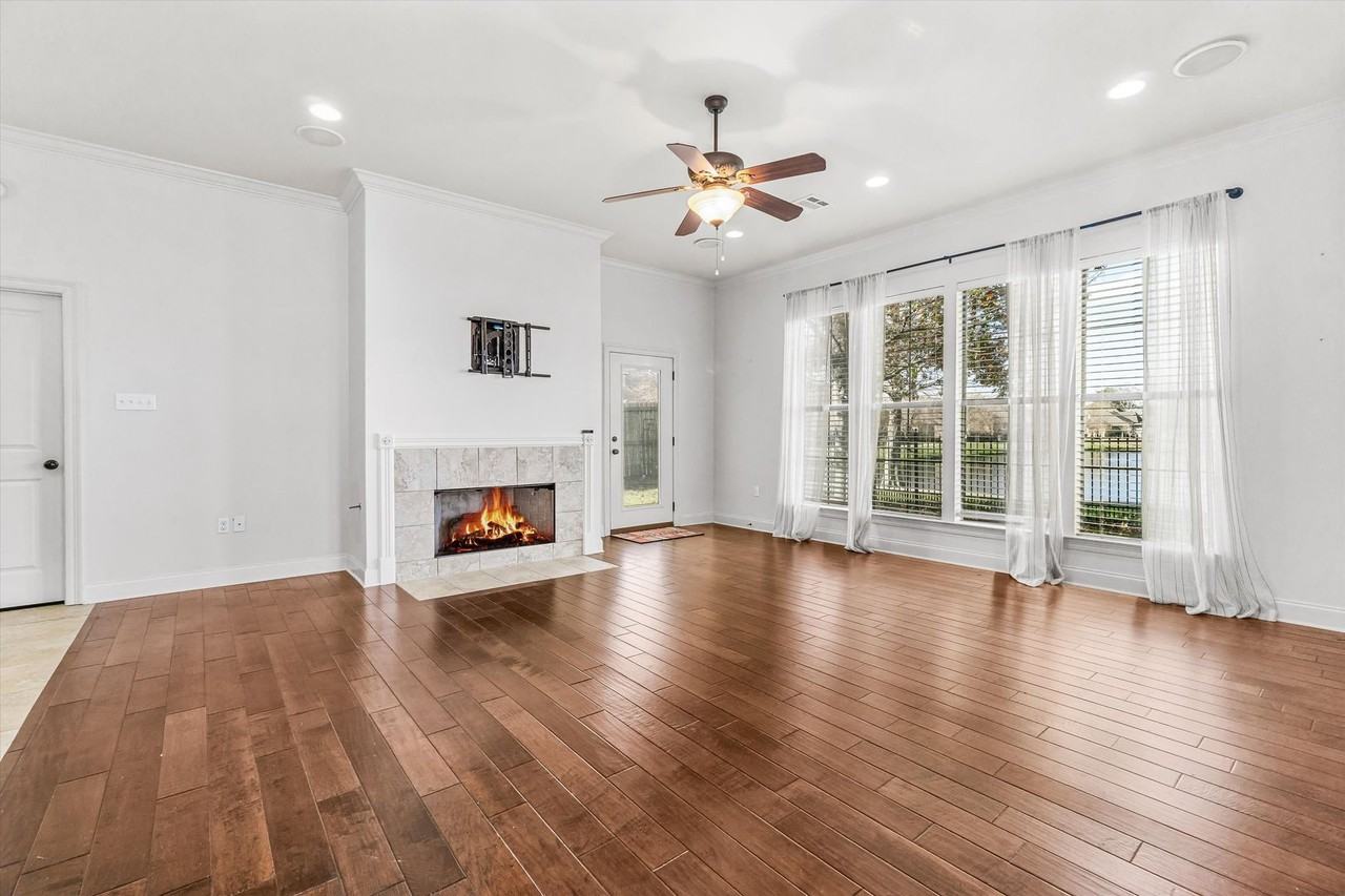 18130 Willow Trail Dr - Photo 3 of 15