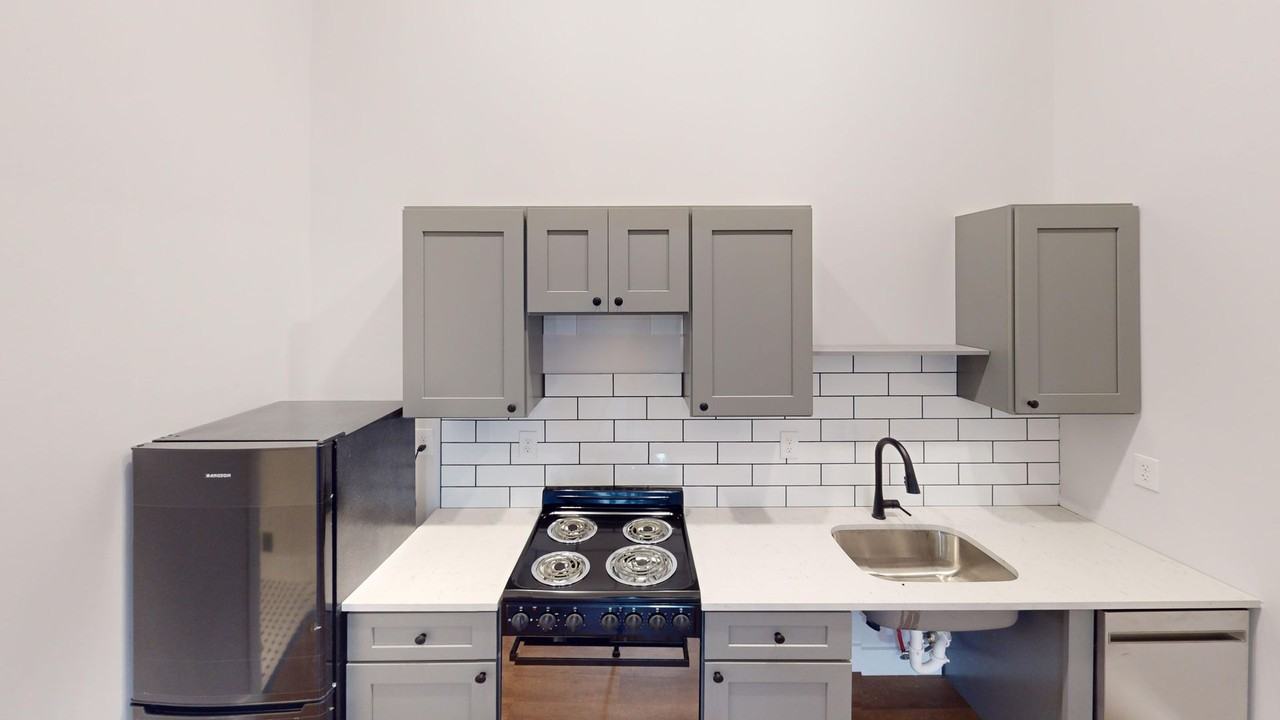 230 S Holmes St #3 - Photo 4 of 7