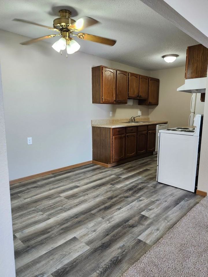 Green Acres - Photo 2 of 18