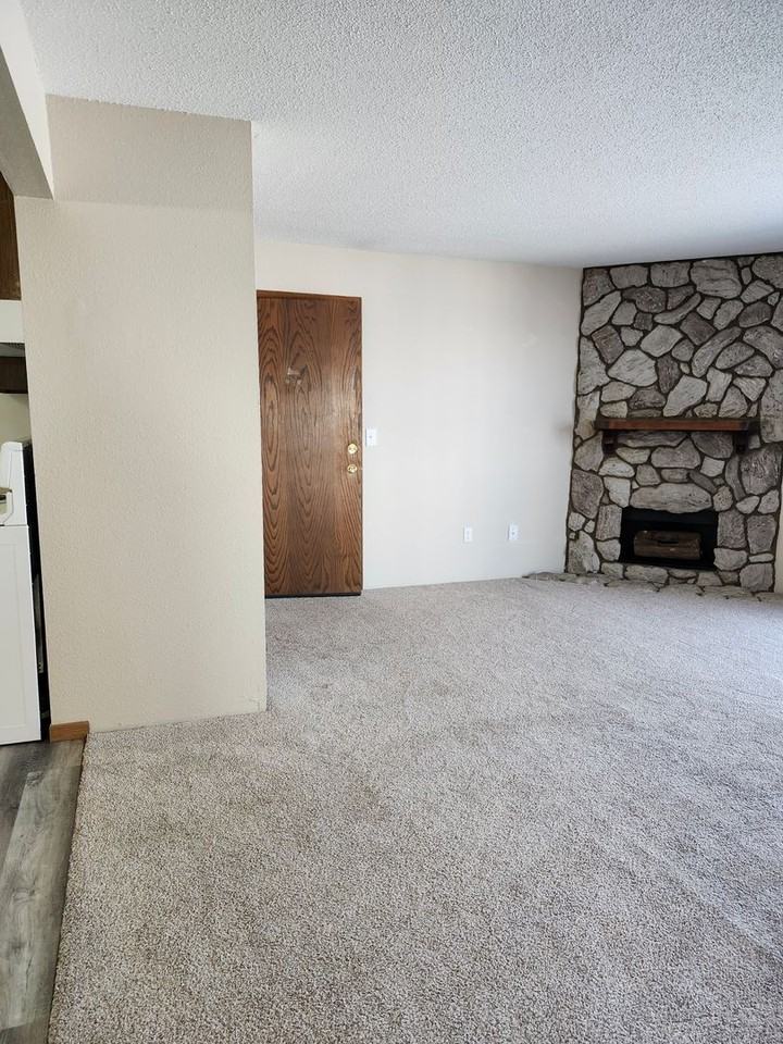 Green Acres - Photo 4 of 18