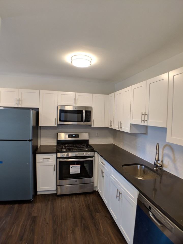 Montclair Gardens - Photo 2 of 6