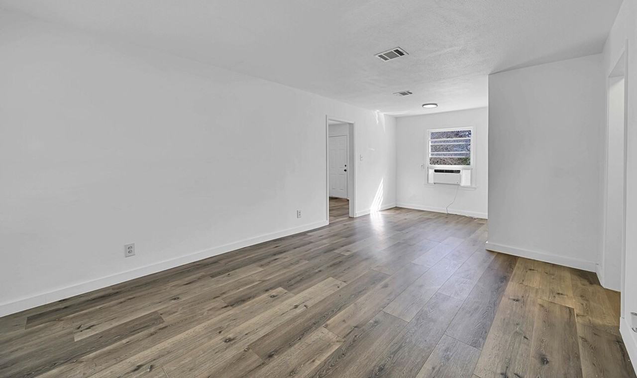 3832 Speight Ave - Photo 3 of 26