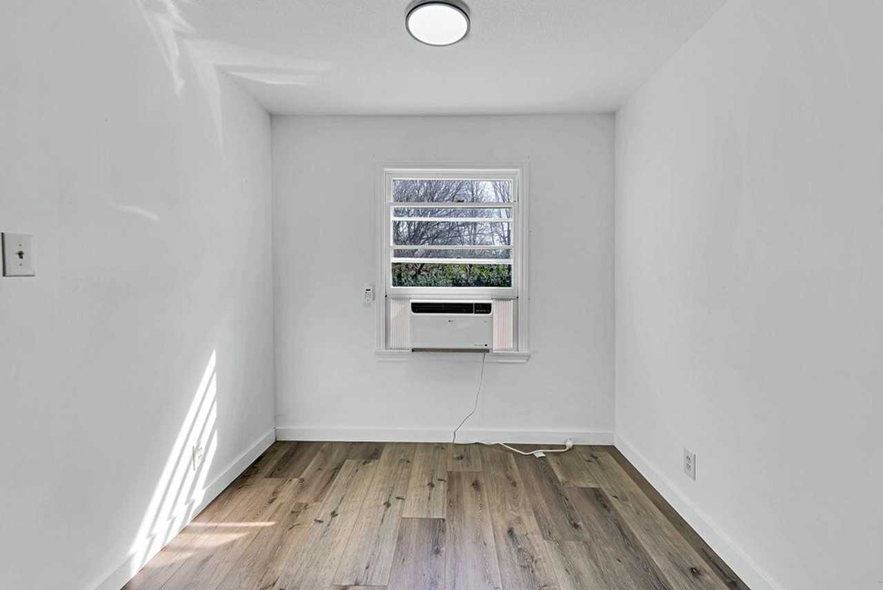 3832 Speight Ave - Photo 6 of 26