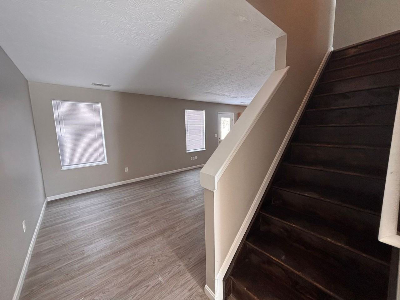 316 Herbert Ave - Photo 3 of 23