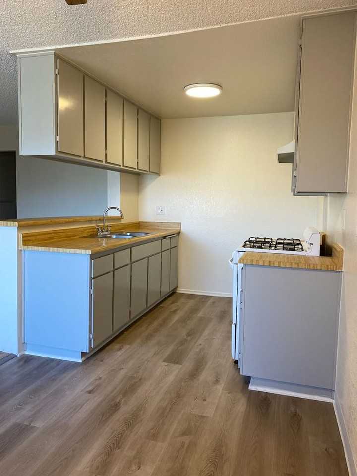 249 W Alameda Ave - Photo 7 of 15