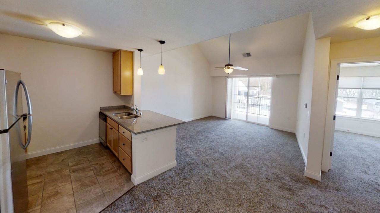 Delafield Woods Apartments - Photo 7 of 50