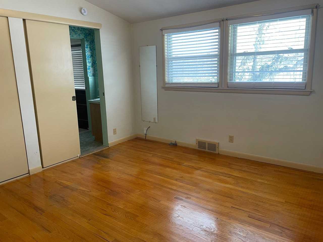 842 Westwood Ave - Photo 3 of 20