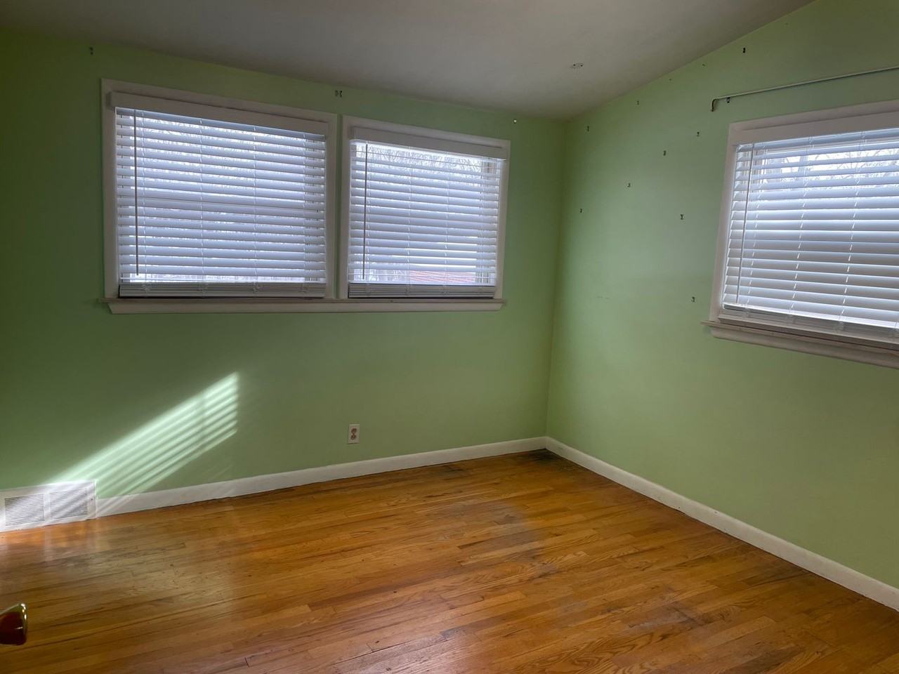 842 Westwood Ave - Photo 4 of 20