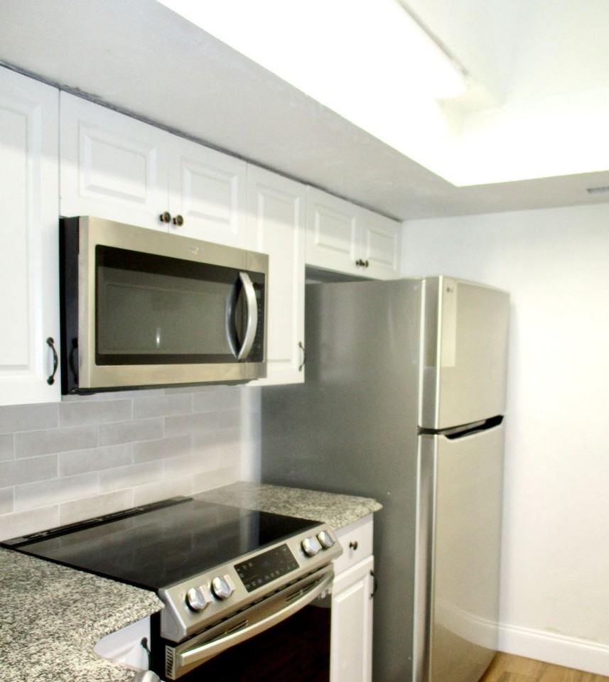 1737 Western Rd - Photo 4 of 24