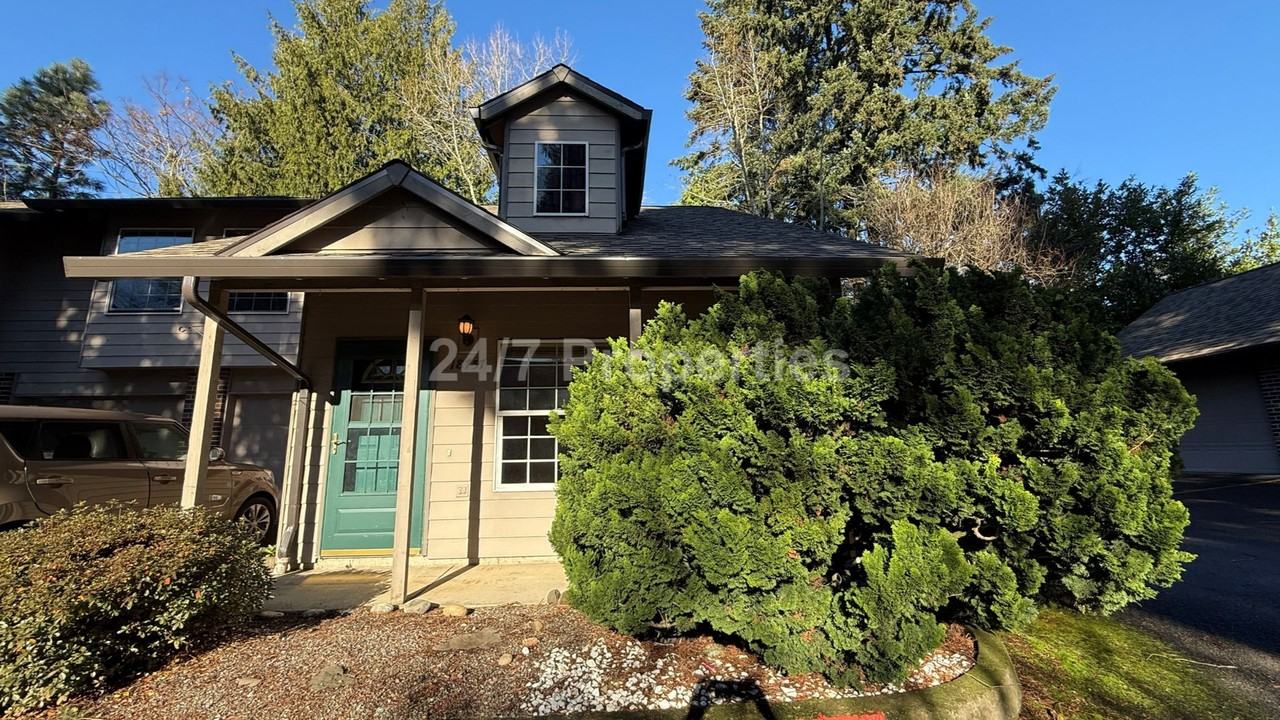 18757 Se Division St - Photo 2 of 21