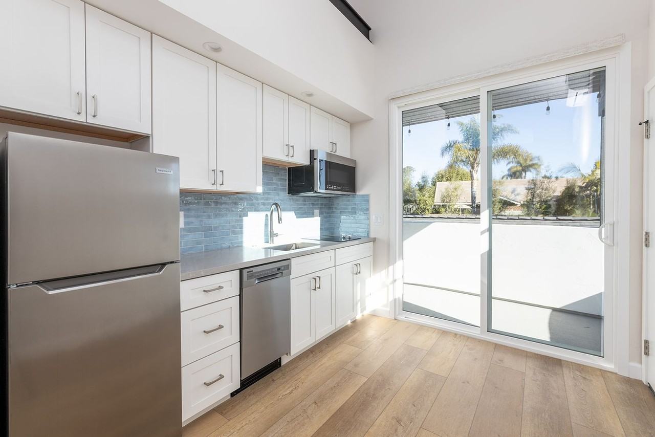 1193 Balour Dr - Photo 5 of 13