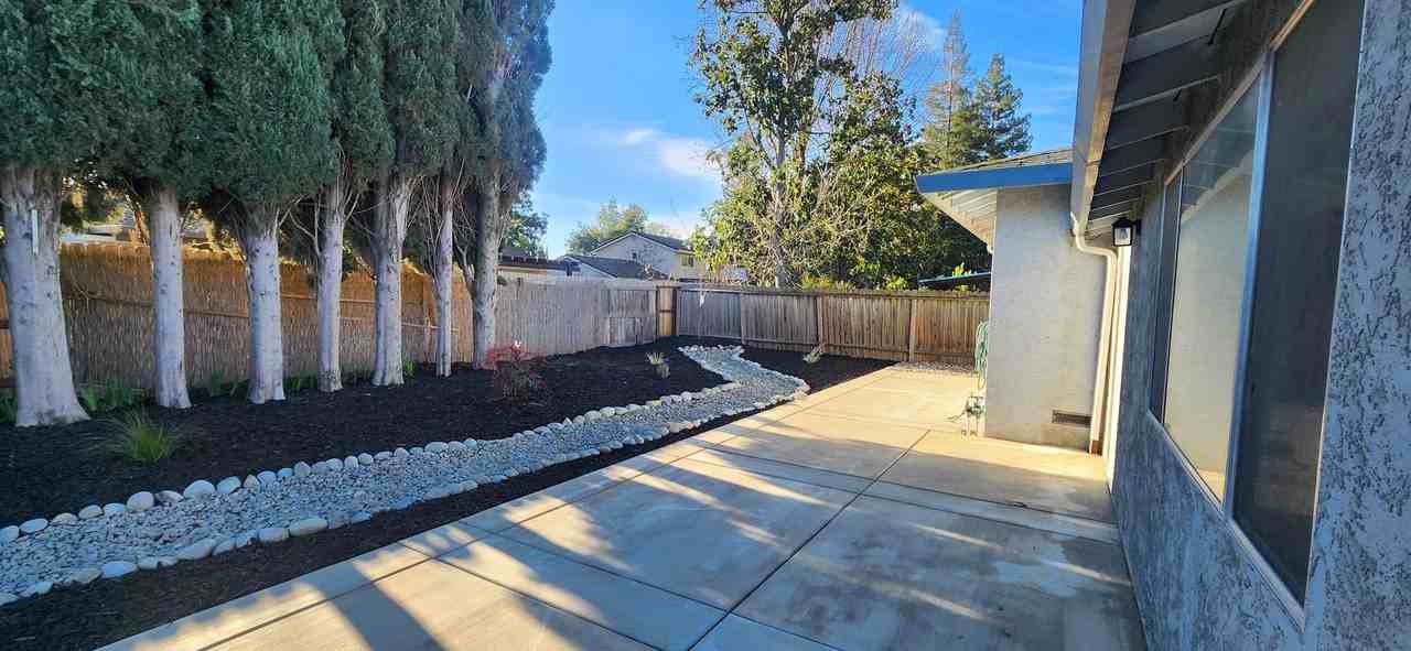 6775 Frates Way - Photo 5 of 21