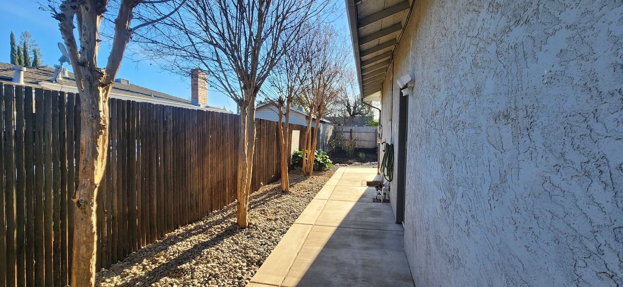6775 Frates Way - Photo 6 of 21