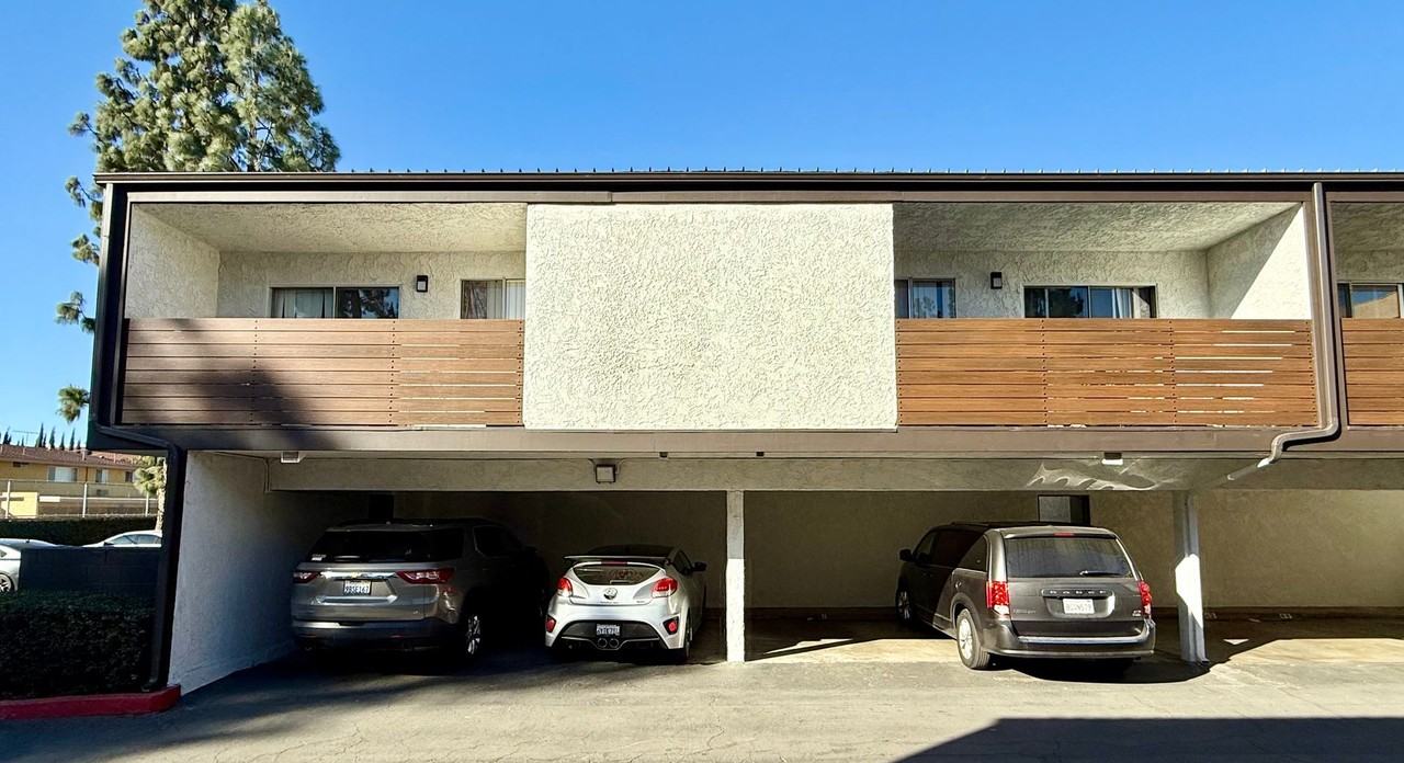 Daisy Apartments - Photo 5 of 10