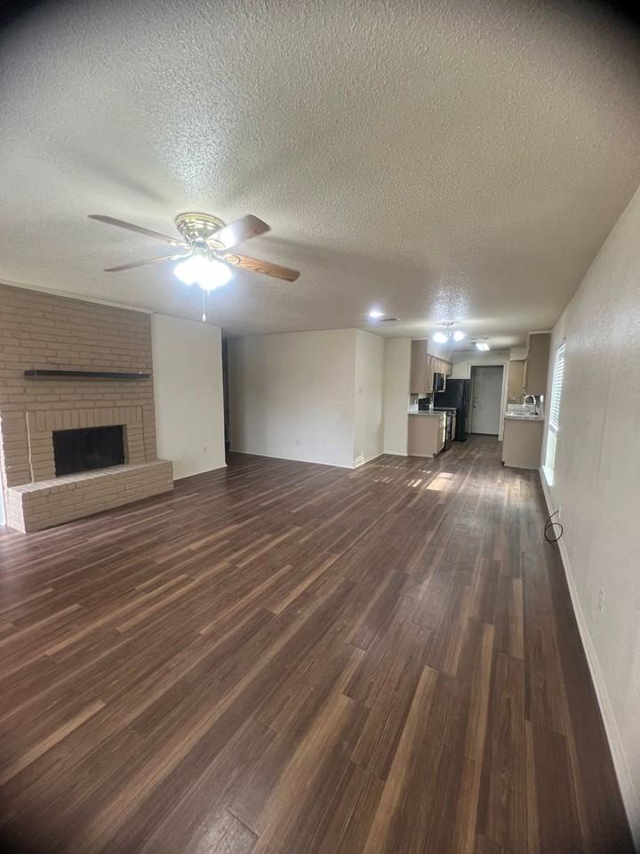 1406 Chapel Downs Rd - Photo 6 of 10