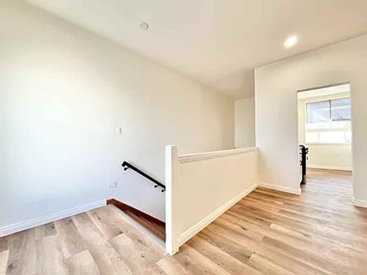 1034 1030, 1032, 1034, 1034 1/2 Fairfax Avenue - Photo 5 of 19