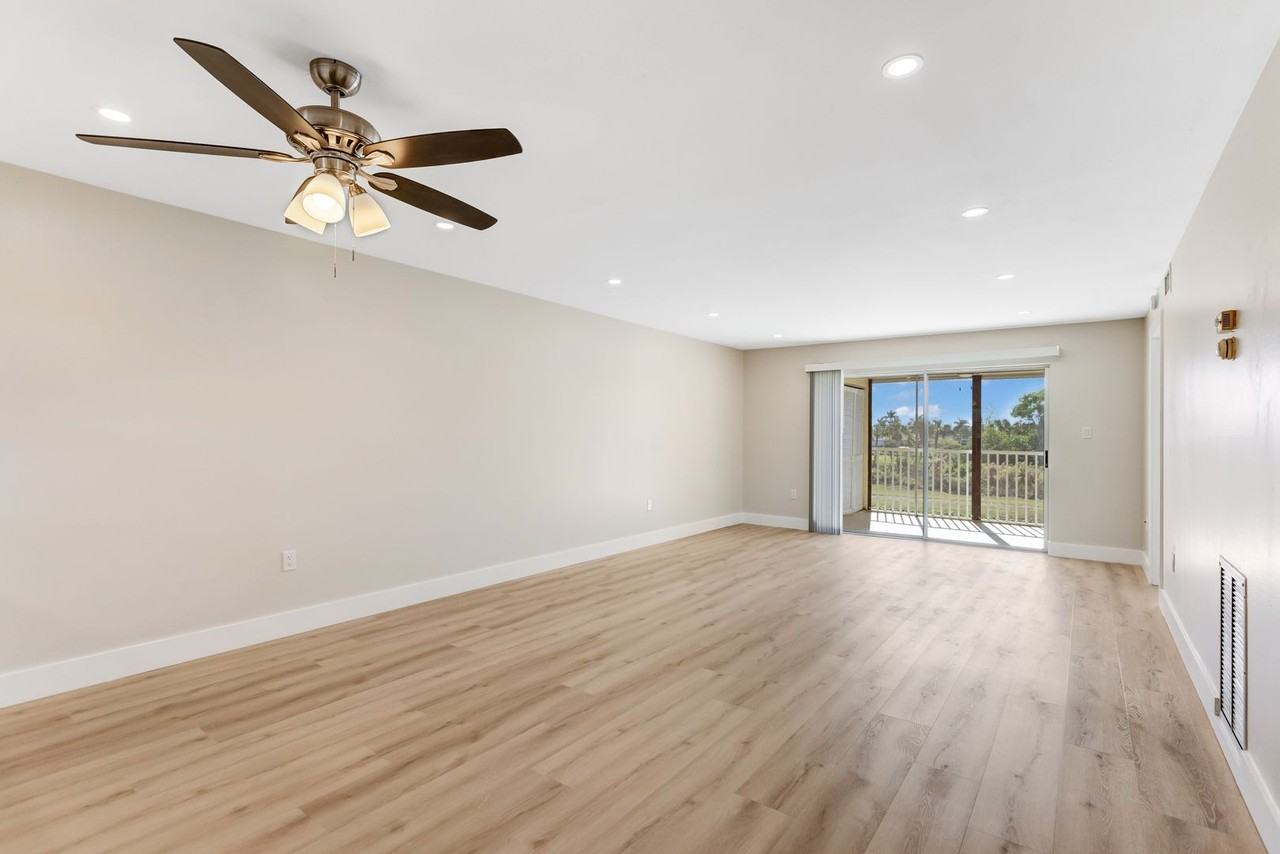 5435 Rattlesnake Hammock Rd - Photo 6 of 38