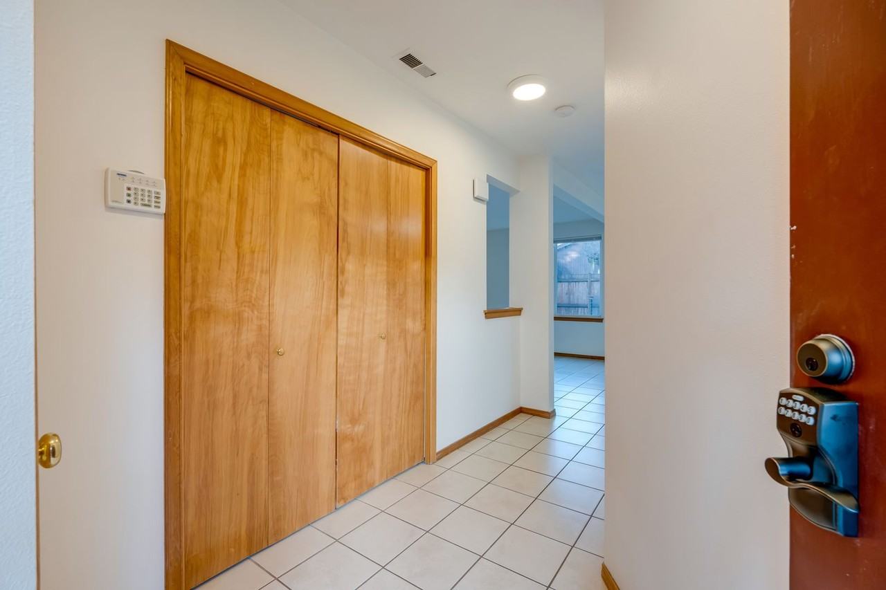 11022 3rd Ave W - Photo 4 of 30