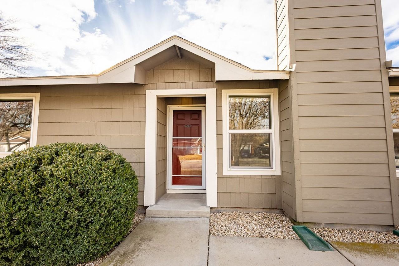 7099 Lamplighter St - Photo 2 of 29