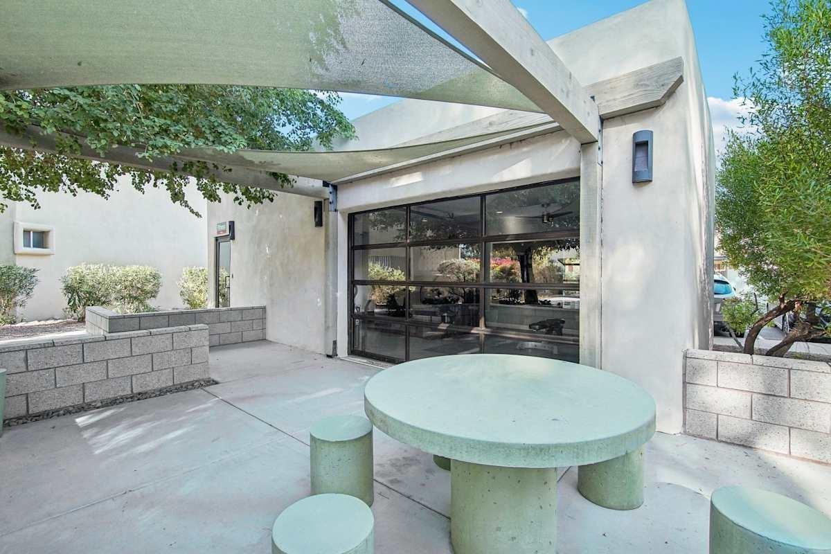 8310 W McDonald Dr - Photo 4 of 46