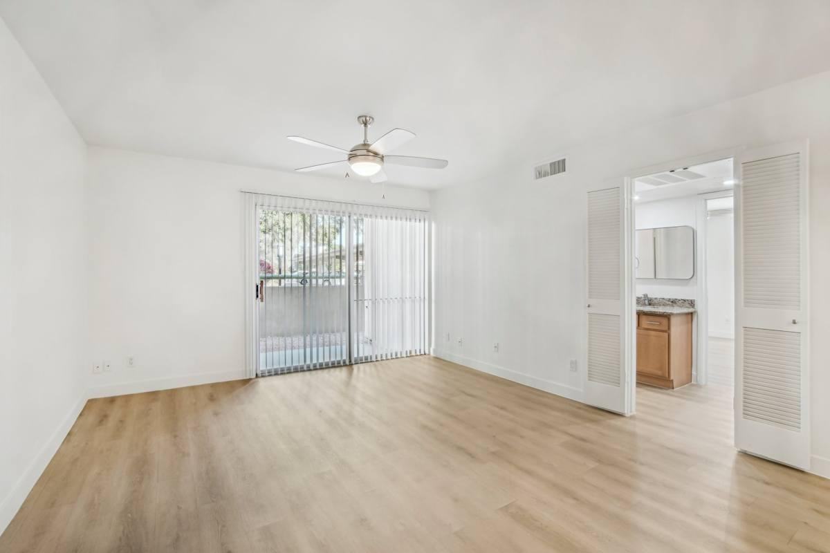 8310 W McDonald Dr - Photo 2 of 46