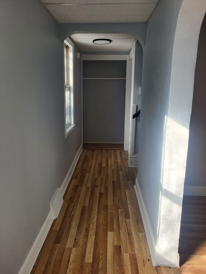 332 Hammond St - Photo 2 of 14