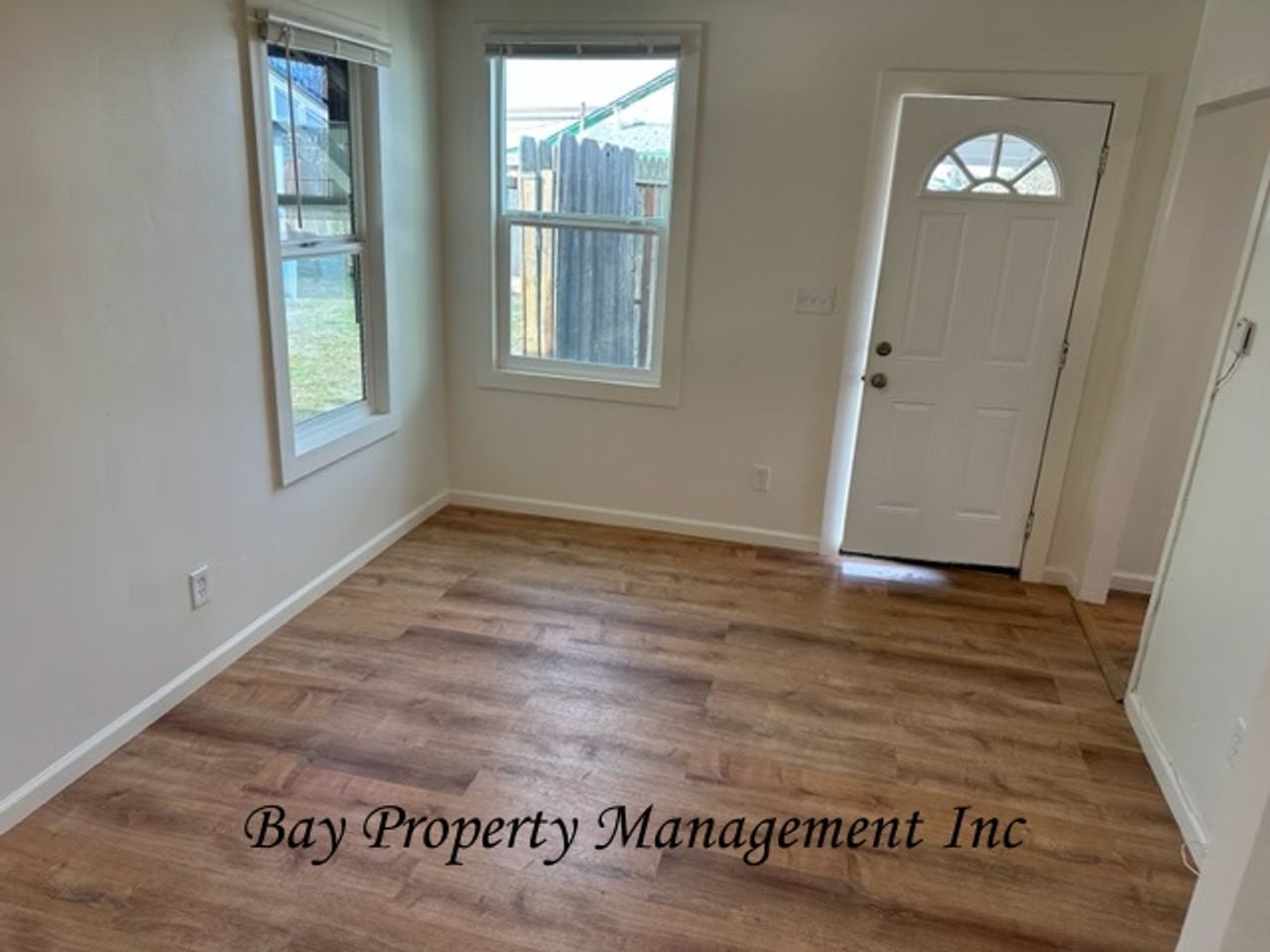 SECO12 - Photo 3 of 18