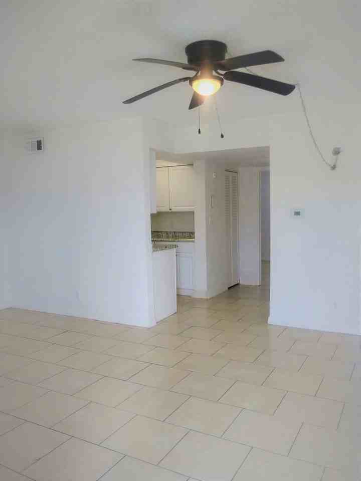 302 S Spring Garden Ave - Photo 4 of 8