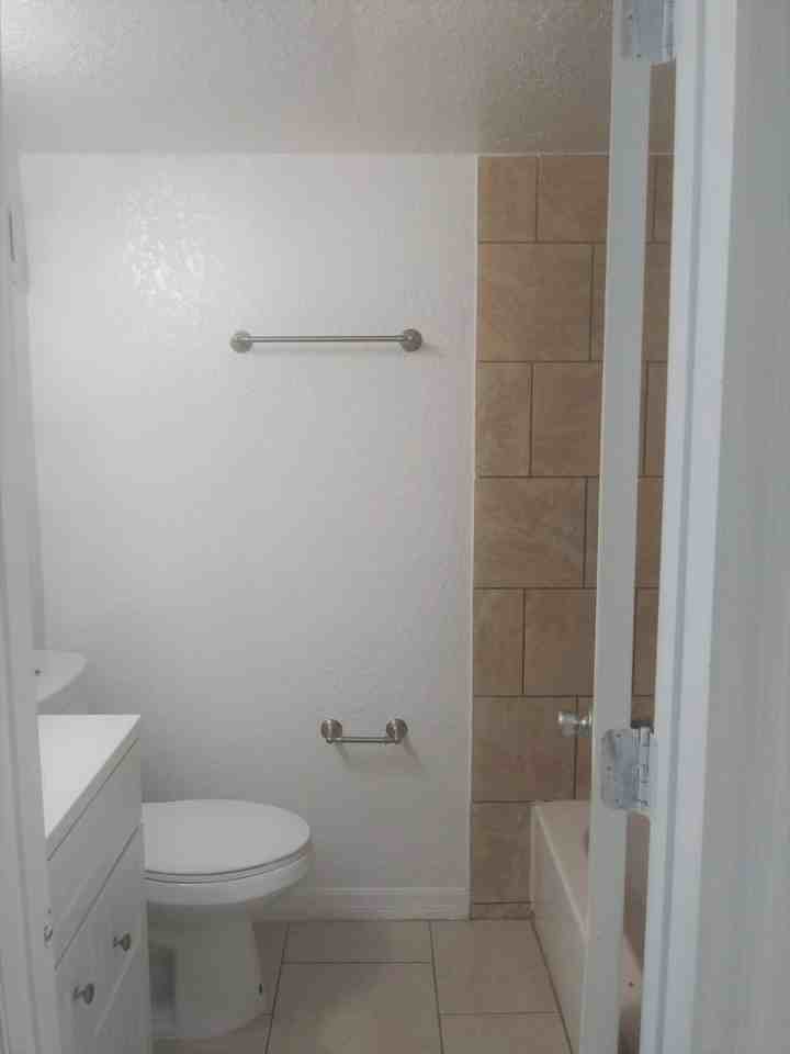 302 S Spring Garden Ave - Photo 5 of 8