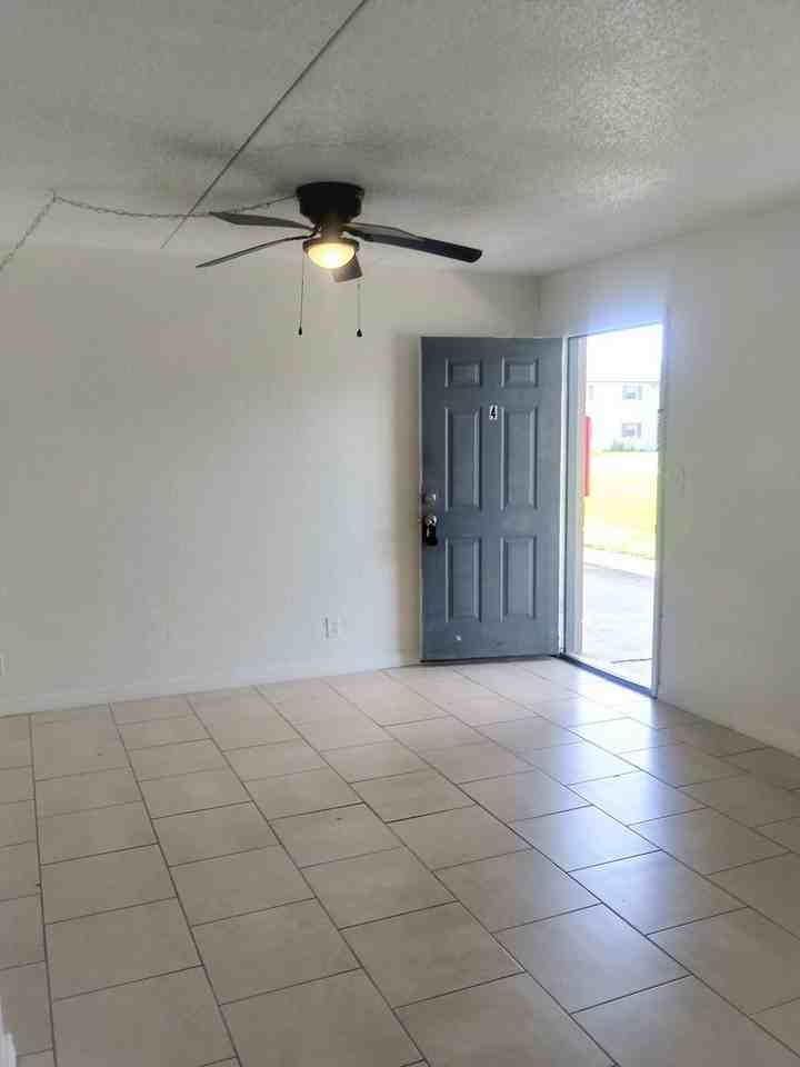 302 S Spring Garden Ave - Photo 6 of 8