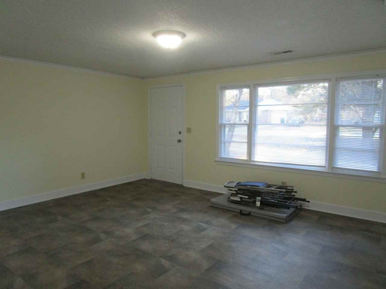 1045 Lewis Rd - Photo 2 of 11