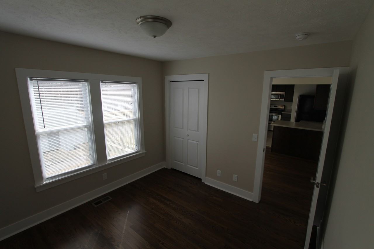 1831 S 60th St - Photo 7 of 21