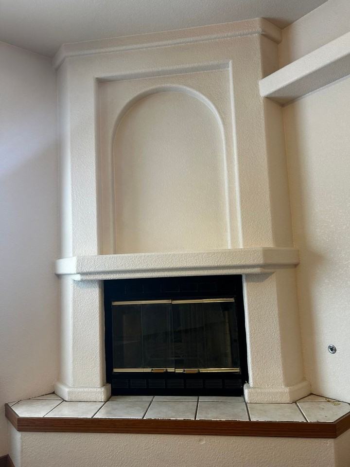 2582 Benz Dr - Photo 4 of 19