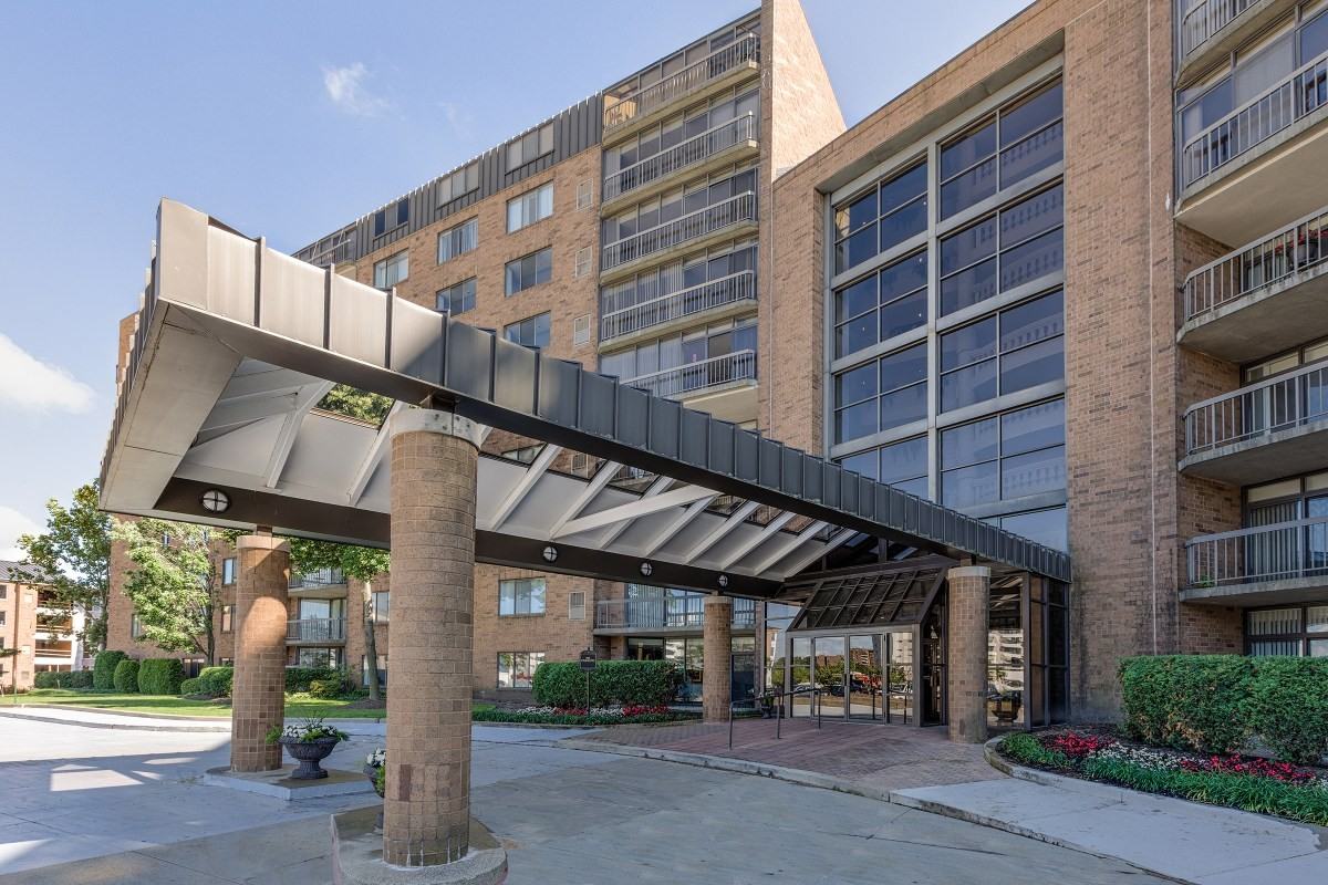 Four Seasons 3 - Photo 2 of 19