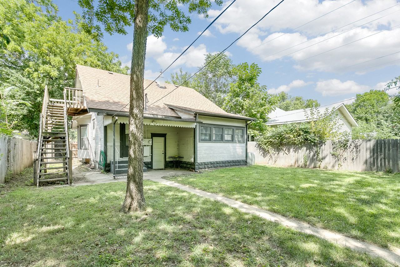 1146 N Jefferson St - Photo 2 of 16
