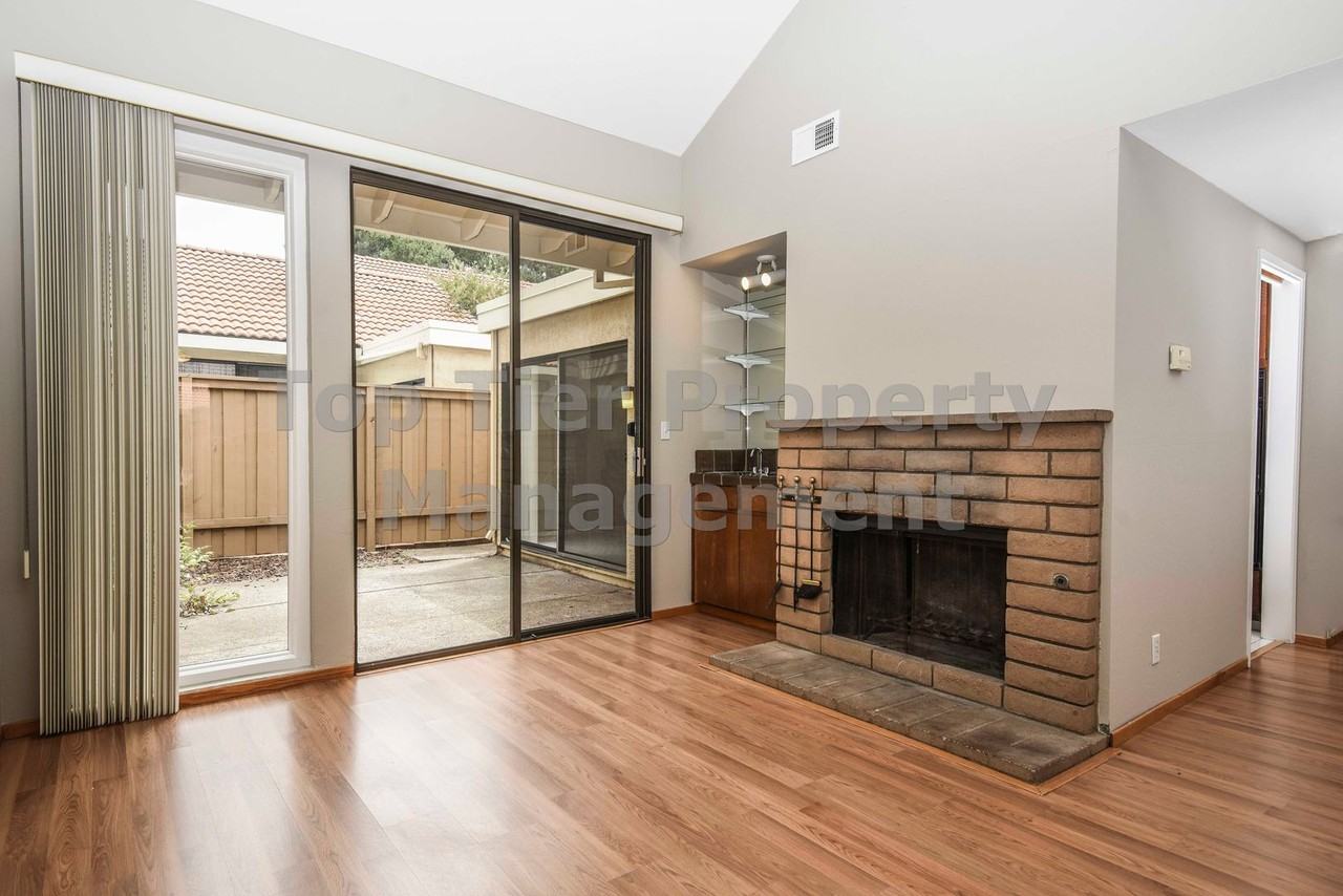 117 Northcreek Cir - Photo 4 of 16
