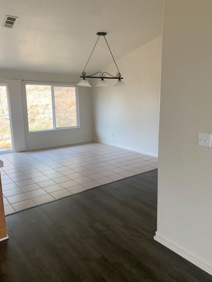 5066 Kiva Dr - Photo 3 of 5