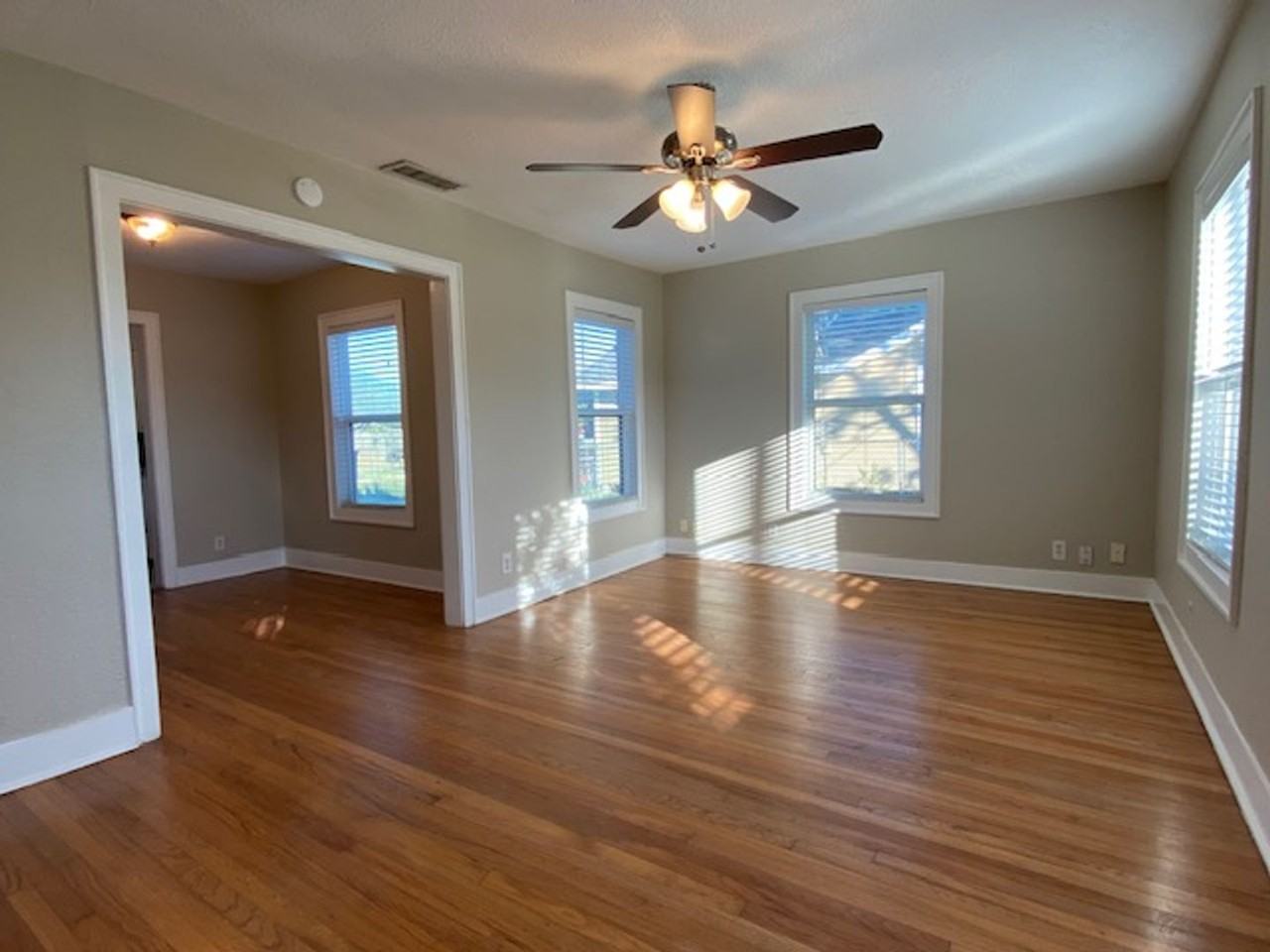 6530 Lyons St - Photo 2 of 22