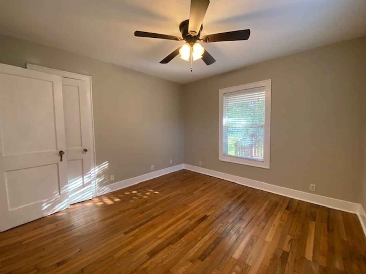 6530 Lyons St - Photo 5 of 22