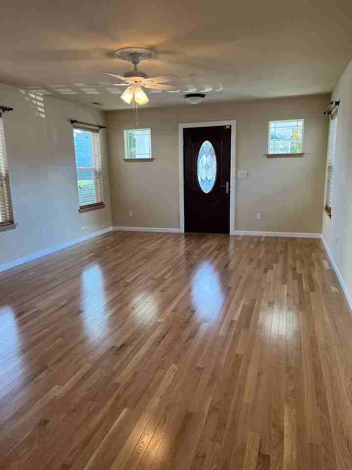 1515 Grant Ave - Photo 2 of 33