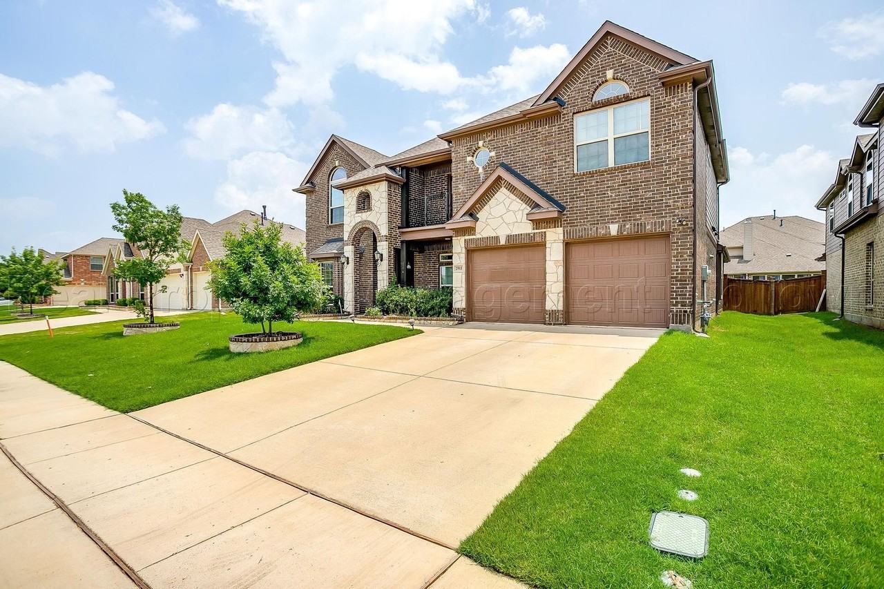 2911 Pino - Photo 3 of 37