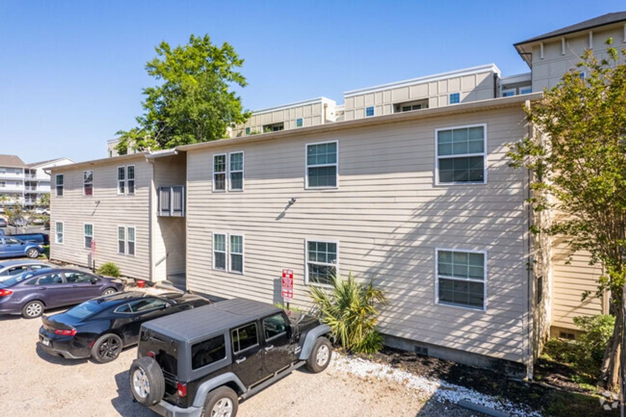 322 Conradi St Apt 2a #2A - Photo 2 of 17