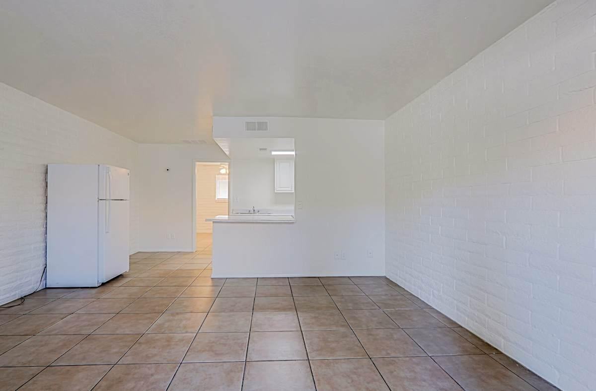 16621 N 25th St - Photo 5 of 26