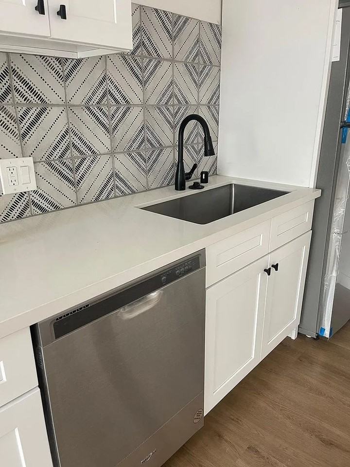 3814 S Bronson Ave - Photo 6 of 15