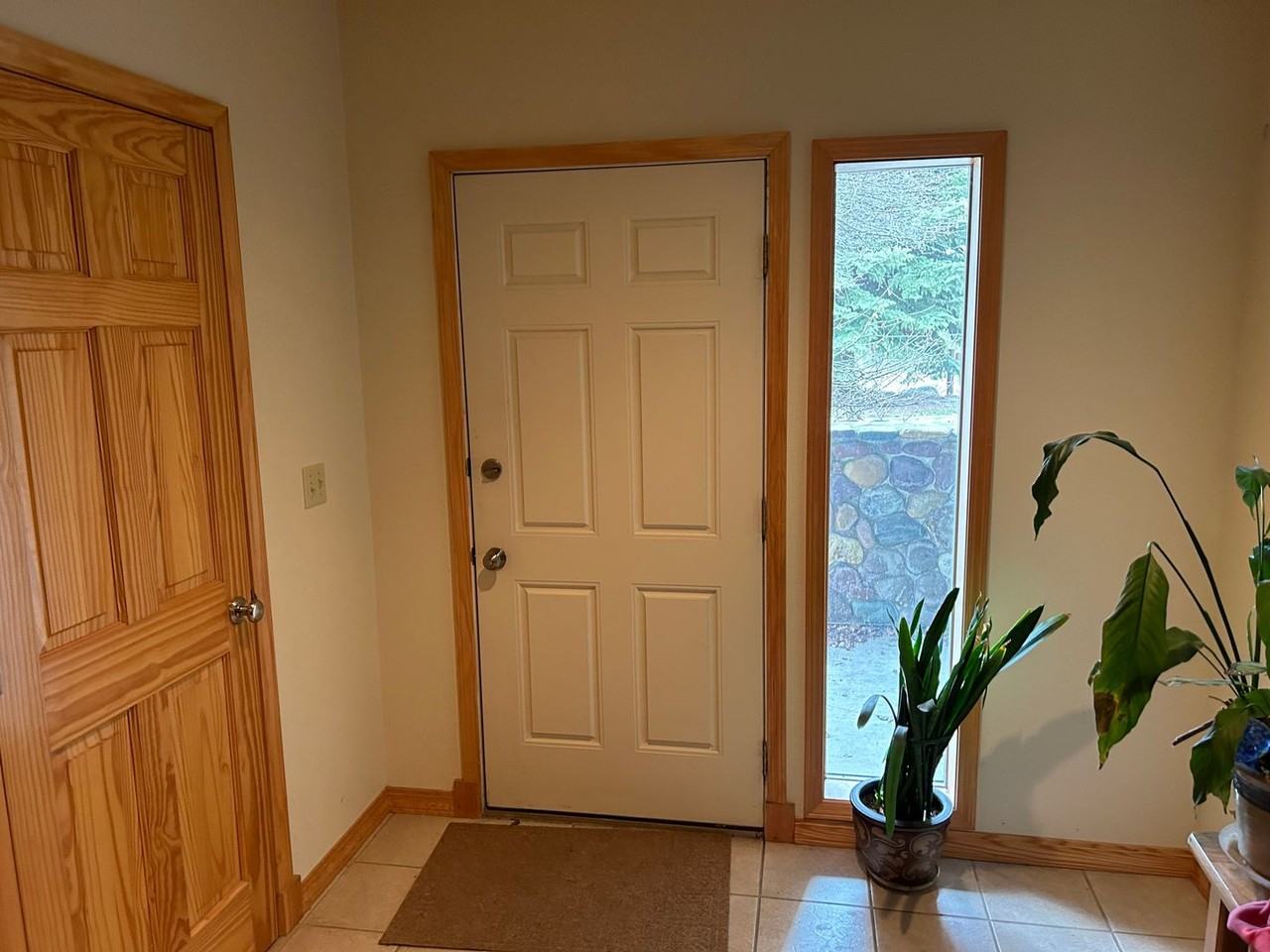 704 Stoner Loop - Photo 2 of 17