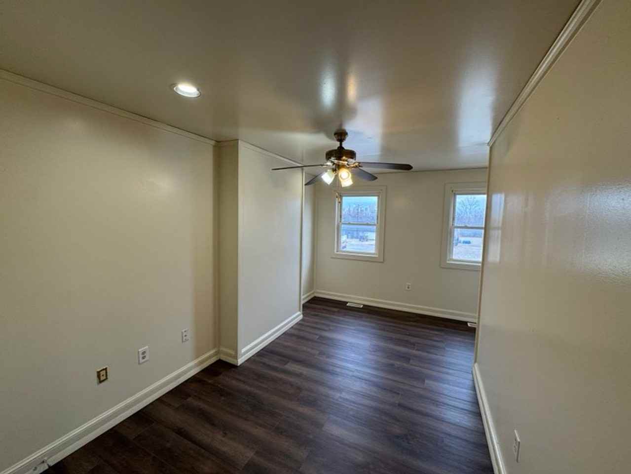 636 S Monroe St - Photo 2 of 14