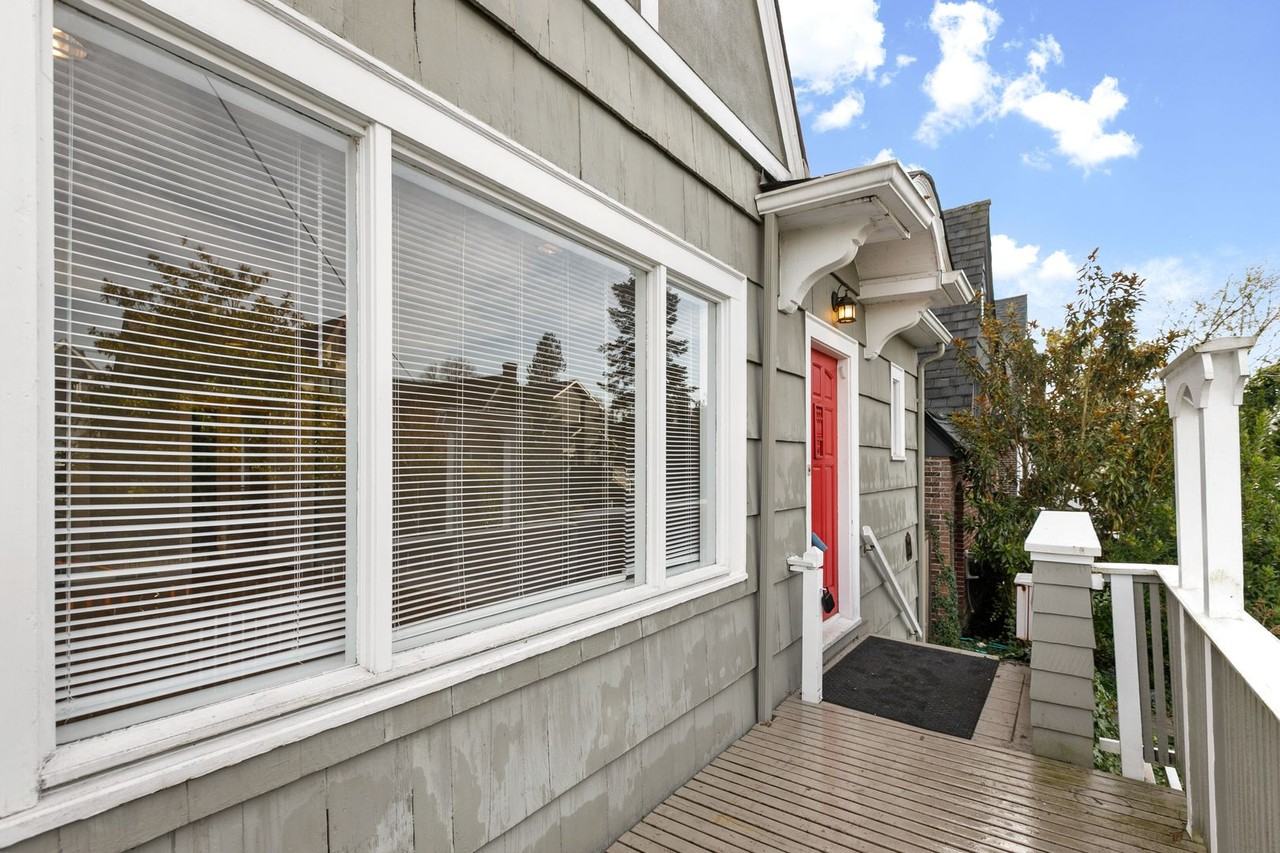 2314 41st Ave E - Photo 5 of 39