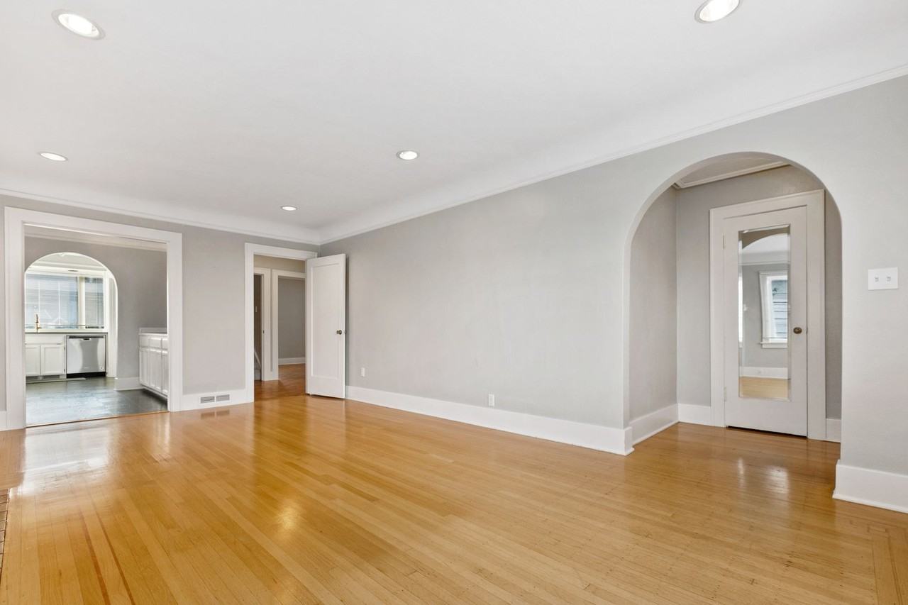 2314 41st Ave E - Photo 7 of 39