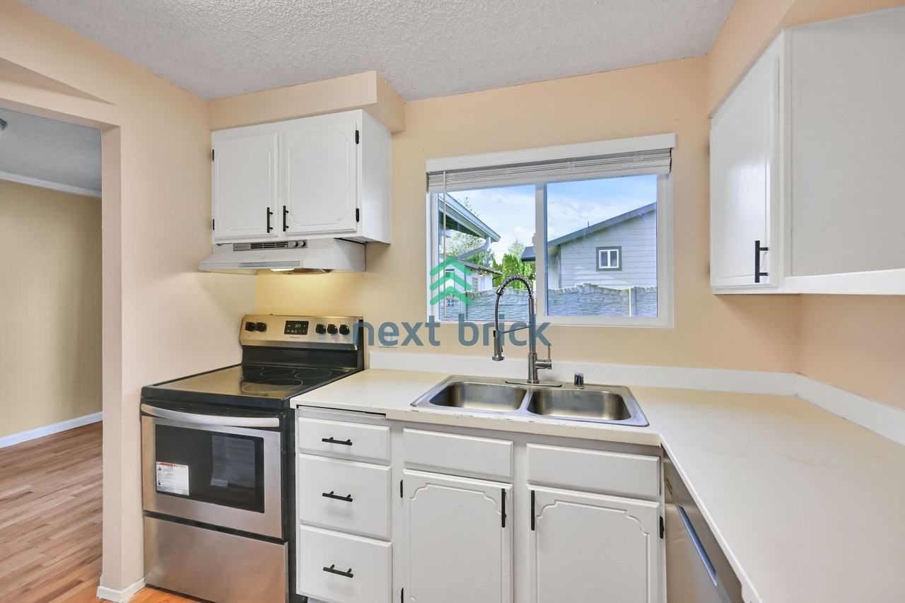 16105 128th Ave Se - Photo 2 of 19